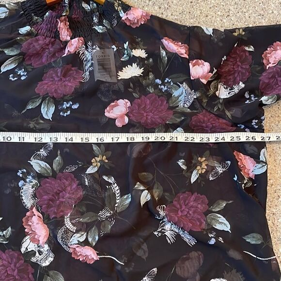 TORRID *NWT* Smocked Neck Chiffon Skull Floral Print Top - Picture 13 of 14